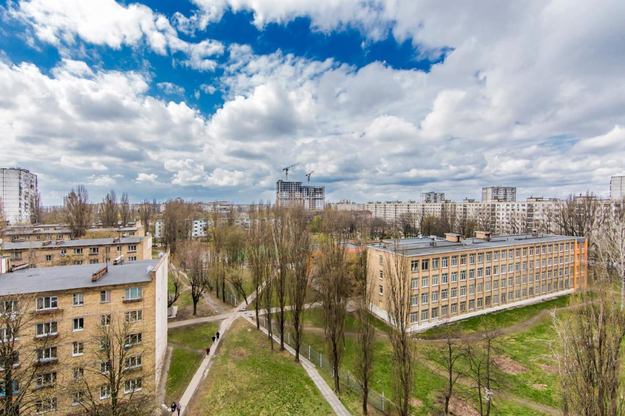 Просторная Однокомнатная Квартира Возле Скоростного Трамвая Kiev Exterior foto